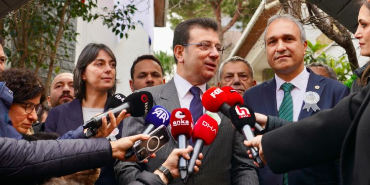 AKP'nin İstanbul paniği: 'Hiçbir şey çantada keklik değil'