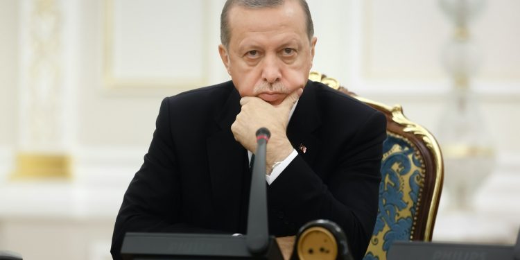 Akit TV'de Erdoğan'a yazılan mektup okundu: 'Bizi hayal kırıklığına uğrattın'
