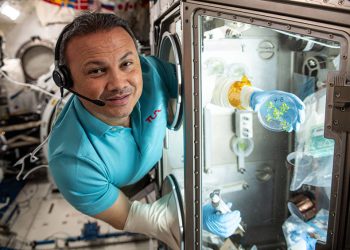 Alper Gezeravcı, uzay ortamının astronotlara etkisini araştırmış