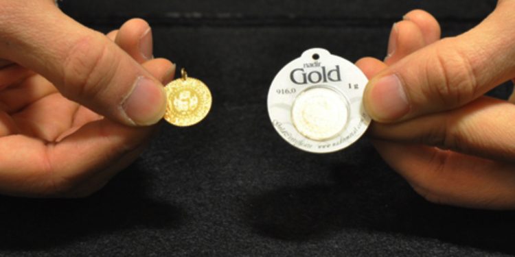 Altın fiyatlarına dolar kuru desteği: Gram altın ne kadar?