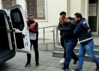 Annesini katledip kafasını sokağa atmıştı: Hakim karşısına çıktı