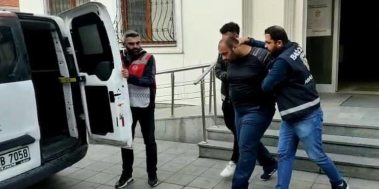 Annesini katledip kafasını sokağa atmıştı: Hakim karşısına çıktı