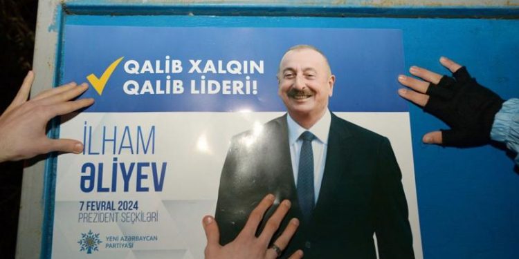 Azerbaycan bugün sandık başında: Devlet başkanlığı seçimini anlama rehberi