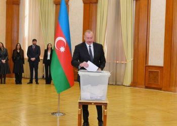 Azerbaycan’da Aliyev 5. dönemine hazırlanıyor