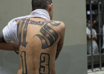 BBC, El Salvador’da ‘insan haklarının kara deliği’ olarak anılan mega cezaevine girdi