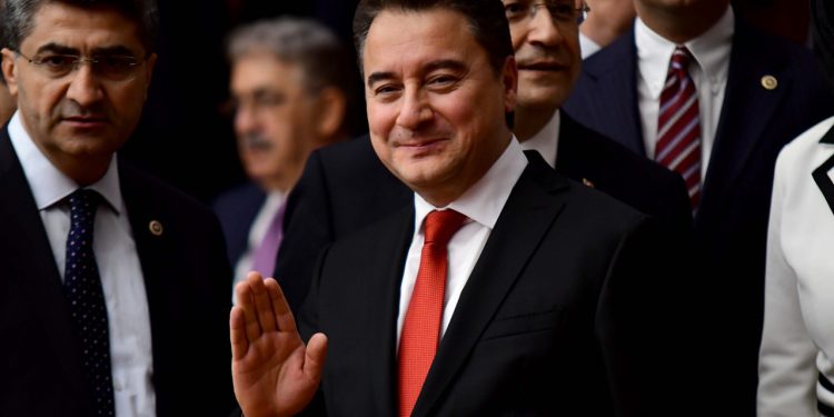 Babacan: Erdoğan'ın doğum günü vesilesiyle pasta maliyetine baktık