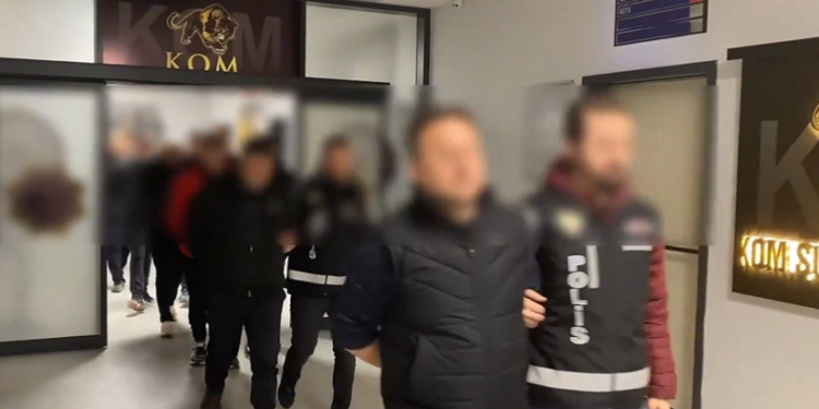 Bakan Ali Yerlikaya, duyurdu: Esnaflar bir araya gelip, suç örgütü kurmuş!