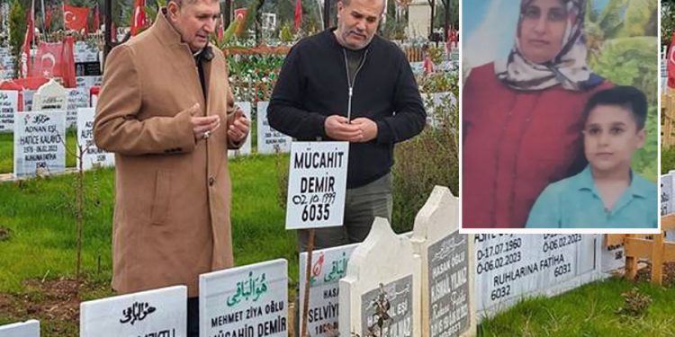 Bakan Göktaş ‘kayıp çocuk yok’ demişti; Adıyamanlı depremzede 1 yıldır eşini ve oğlunu arıyor