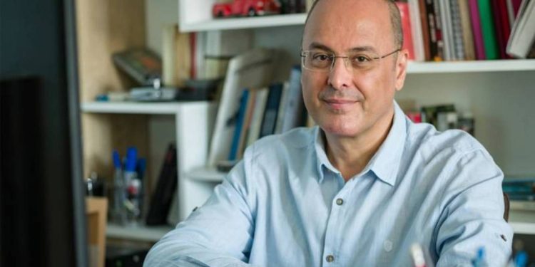 Barış Akademisyeni Bülent Şık görevine iade edildi