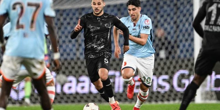 Başakşehir çeyrek final biletini penaltılarda kaptı