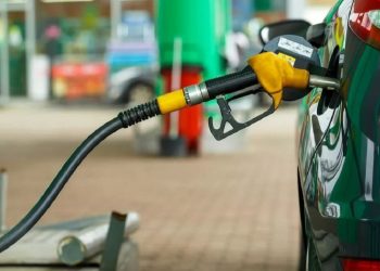 Benzine bir zam daha geliyor