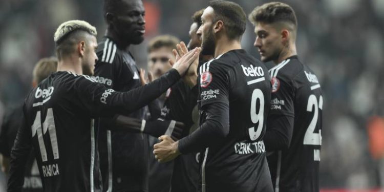 Beşiktaş, Ziraat Türkiye Kupası'nda yarı finale yükseldi