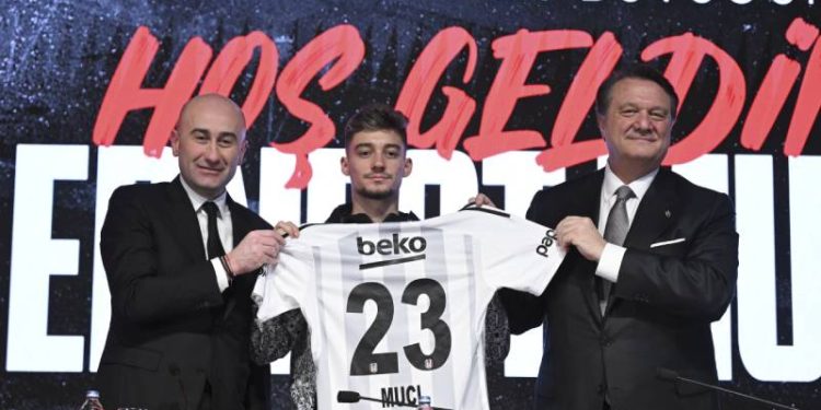 Beşiktaş yönetimi, Polonya Cumhurbaşkanı devreye girdi demişti; Legia Varşova, Ernest Muçi iddialarını yalanladı!