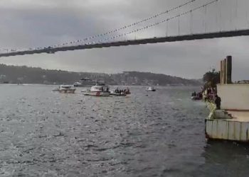 Beşiktaş’ta denize düşen 2 işçiden 1’i öldü