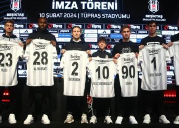 Beşiktaş'tan yeni transferler için imza töreni