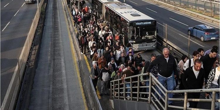 Beşyol metrobüs durağı 45 gün kapalı olacak