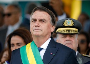 Brezilya’da polis eski başkan Bolsonaro’nun pasaportuna el koydu, yardımcılarını tutukladı