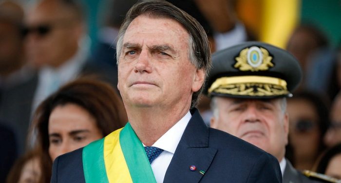 Brezilya’da polis eski başkan Bolsonaro’nun pasaportuna el koydu, yardımcılarını tutukladı
