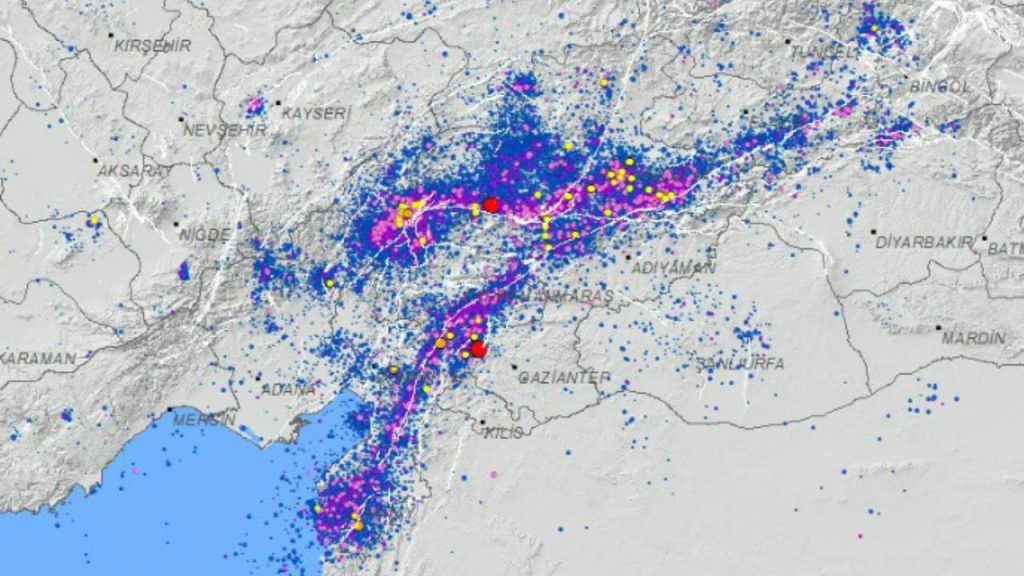 Büyük felaketin üzerinden bir yıl geçti, bölge halen beşik gibi sallanıyor: Günde en az 40 deprem!