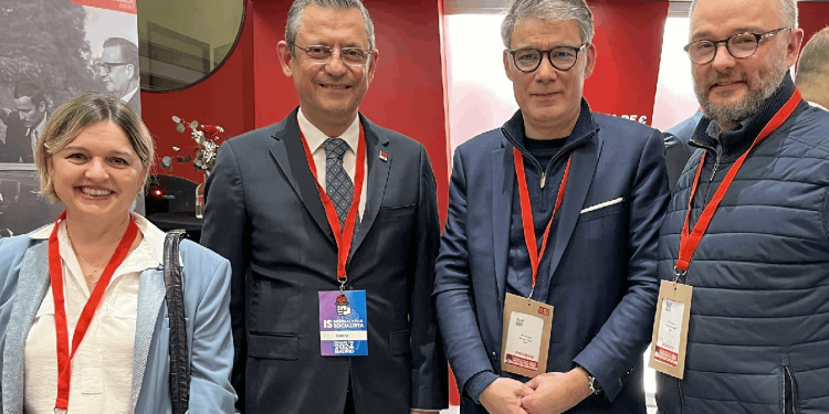 CHP lideri Özel sosyalist liderlerle bir araya geldi