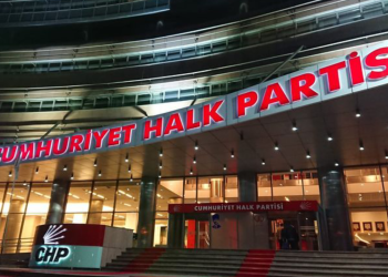 CHP'de üst düzey istifa: 'Kulak tıkamamı kimse bekleyemez'