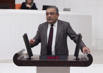 CHP'li Tanrıkulu'ndan iktidara "kayyum" eleştirisi: Diyarbakır'ın rantını kayyumlara, iş birlikçilerine satmak Ak Parti grubuna yakışır mı?