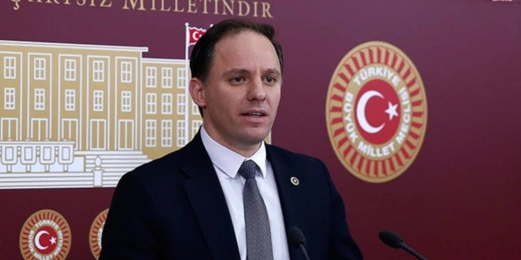 CHP'li Yavuzyılmaz: İliç'te daha önce de toprak kayması oldu AKP gizledi