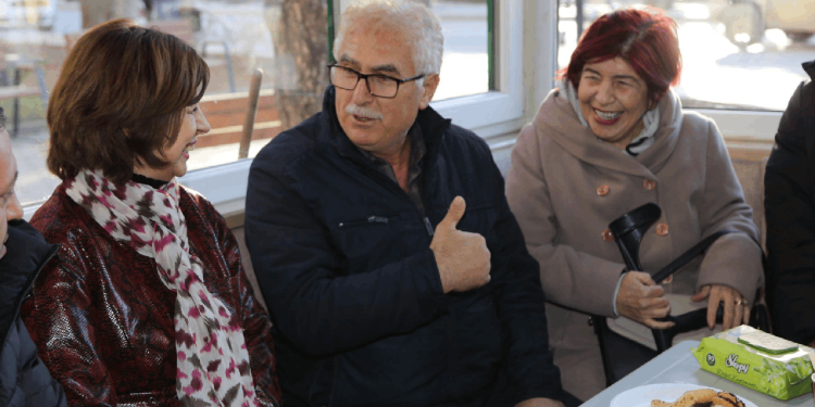 CHP'nin Eskişehir adayı Ayşe Ünlüce taksicilerle bir araya geldi