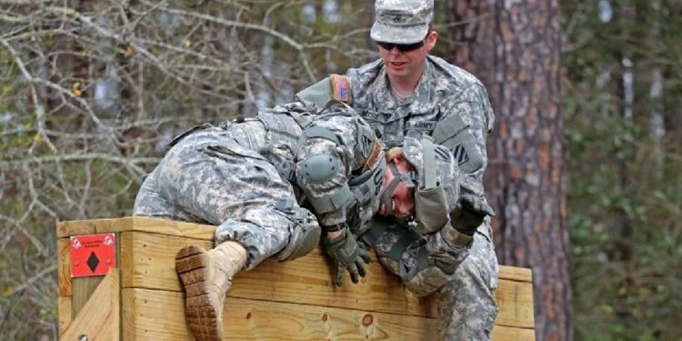 Cunta yönetiminden "zorunlu askerlik" hamlesi: Genç erkekler ve kadınlar orduya çağrıldı