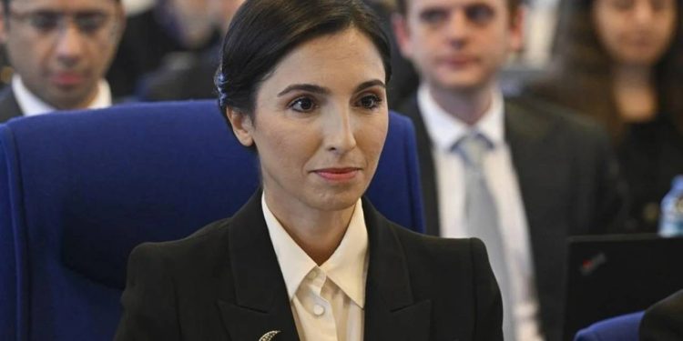 Durmuş Yılmaz önceki başkanları hatırlattı: 'Görevden affını' isteyen Hafize Gaye Erkan maaş almaya devam edecek mi?