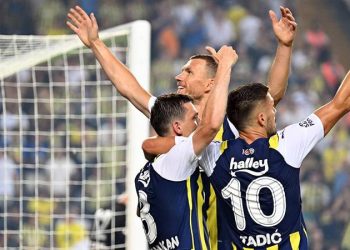 Dzeko ve Tadic takımla konuştu: Kendimize güvenelim, gerisi gelecektir