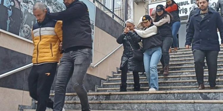 Emekli banka müdürü ‘fon dolandırıcılığı’ suçlamasıyla gözaltına alındı