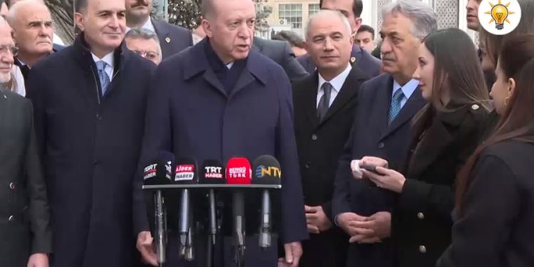 Erdoğan, A Haber muhabirini azarladı: ‘Rüya kendine gel’