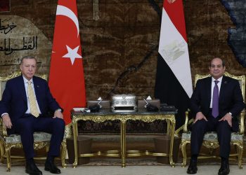 Erdoğan Mısır'da: Gazze'de akan kanın durması için Mısırlı kardeşlerimizle çalışacağız