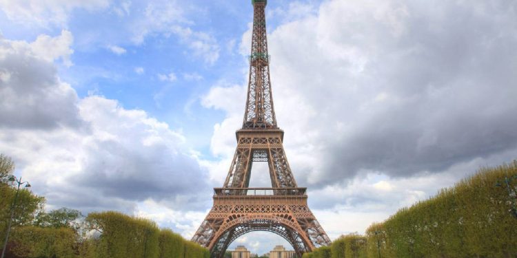 Eyfel Kulesi'ndeki 6 günlük grev arası sona erdi