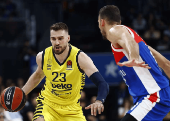 Fenerbahçe Beko ile Anadolu Efes finalde karşı karşıya geliyor