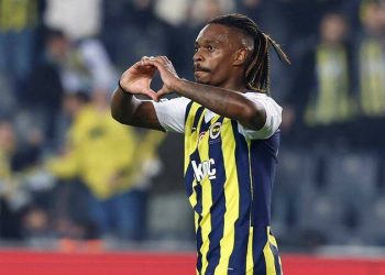 Fenerbahçe'de beklenmedik ayrılık; yeni takımı için sağlık kontrolünden geçti