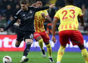 Fernando Santos'tan Ernest Muci için yeni formül