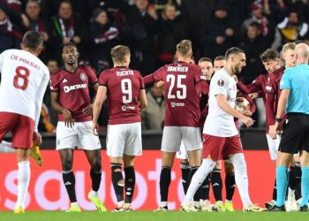 Galatasaray, 3-2'nin rövanşında Sparta Prag'a 4-1 mağlup oldu ve Avrupa'ya veda etti