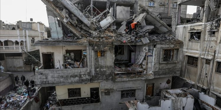 Gazze'de 2 bebek açlıktan öldü