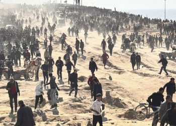 HRW: İsrail, Uluslararası Adalet Divanı'nın kararını ihlal ederek Filistinlilere yardımı engelliyor