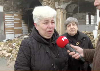 Hataylı depremzede gözyaşlarıyla anlattı: Bir yıldır kimse gelmedi, biz bu memleketin evladı değil miyiz?