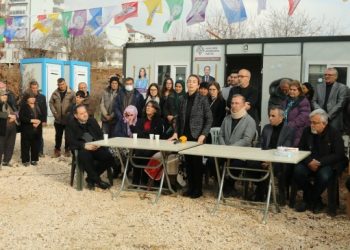 Hatimoğulları Mereş'te: Evler depremzedelere ücretsiz dağıtılmalı