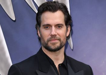 Henry Cavill: Seks sahnelerinde utanıyorum