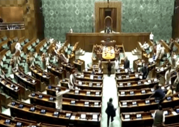 Hindistan'da ana muhalefet partisi, banka hesaplarının dondurulduğunu iddia etti