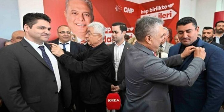 İYİ Parti'de deprem sürüyor; 150 kişi istifa etti, CHP'ye katıldı
