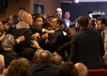 İYİ Parti’de ‘Etimesgut’ krizi: Hilmi Özer protesto edilince arbede çıktı