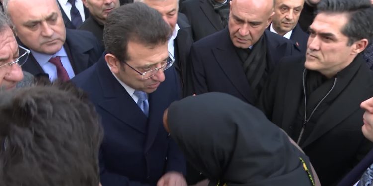 İmamoğlu, Akşener'in ablasının cenazesine katıldı