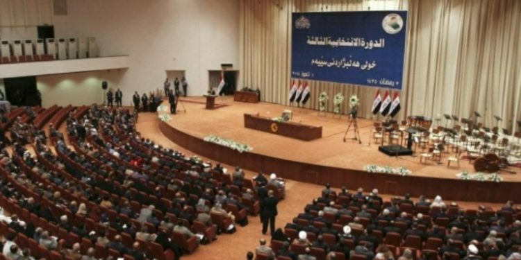 Irak Meclisi'nin gündemi ABD'nin ülkeye saldırıları