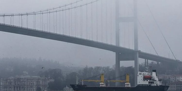 İstanbul’da deniz ulaşımına sis engeli